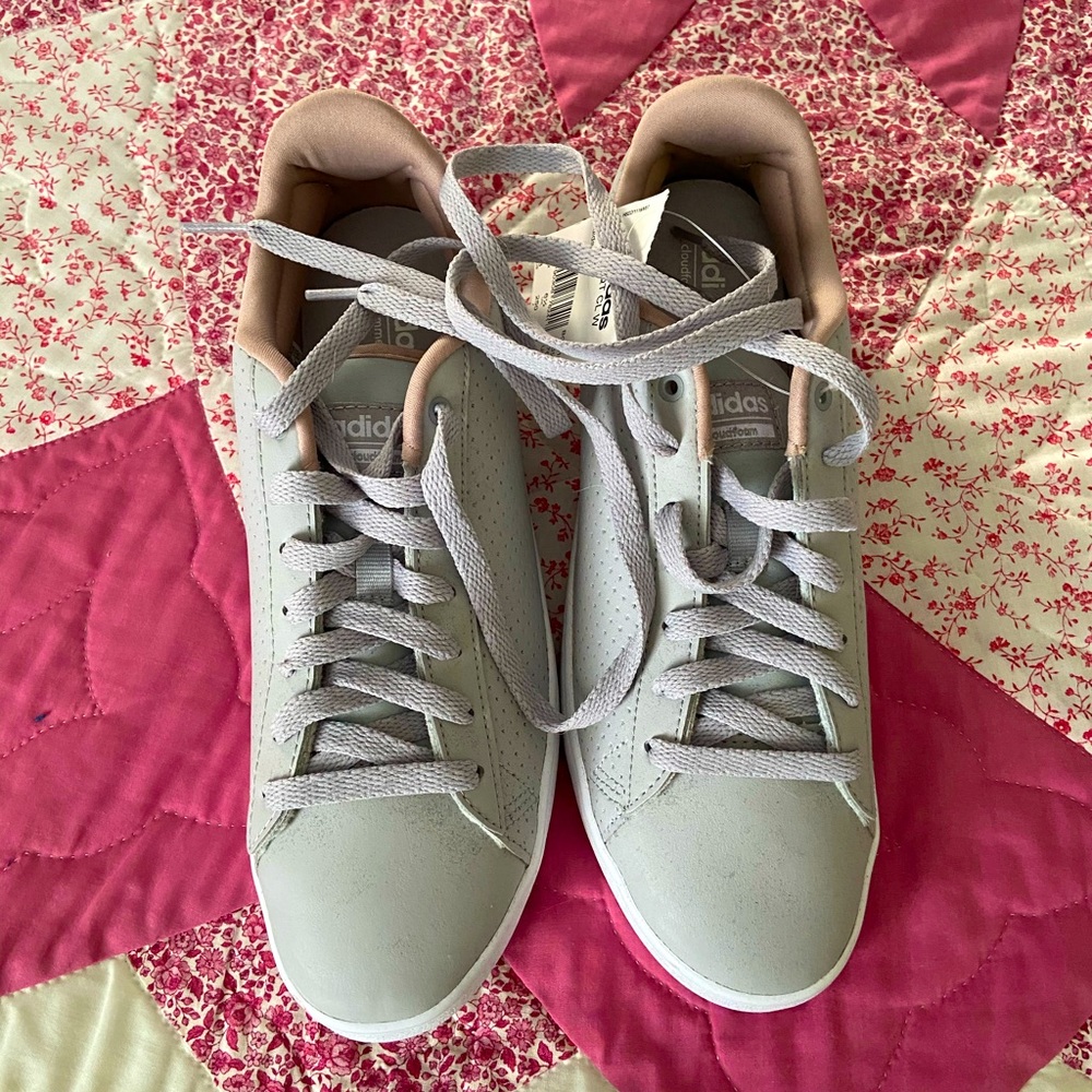Adidas size 8 grey never worn